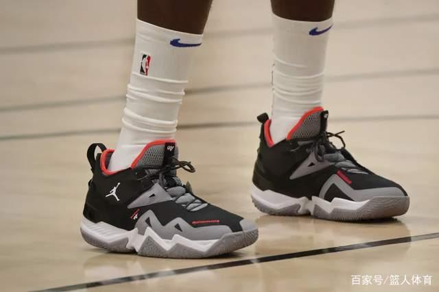 英超-萨拉赫双响琼斯破门 利物浦3-3纽卡斯尔